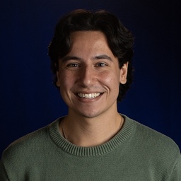 Simón Prieto Headshot